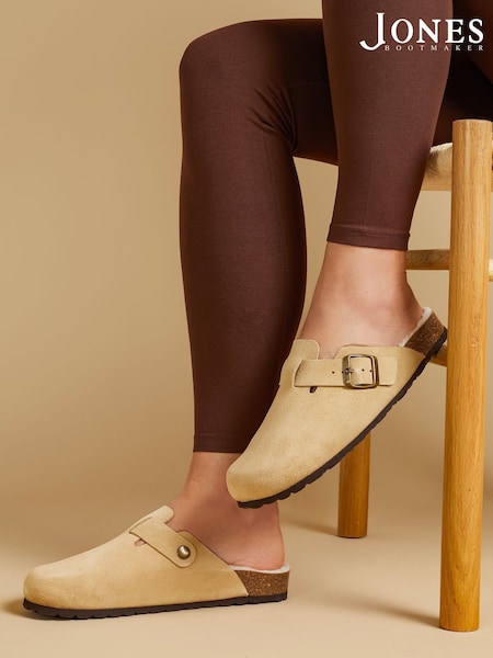 rjava - Jones Bootmaker Freida Mule Clogs (AT7944) | € 78