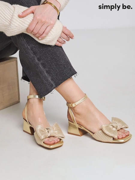 ذهبي - Simply Be Plisse Bow Low Occasion Heels In Wide Fit (AT9321) | ‏221 د.إ.‏