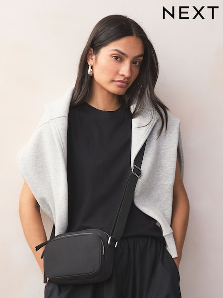 Black Nylon Camera Bag (AT9512) | €29
