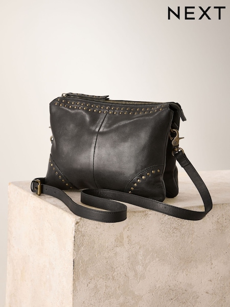 Negro - Leather Studded Cross-Body Bag (AT9521) | 65 €
