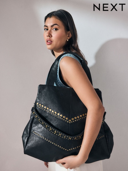 Negro - Leather Studded Shoulder Bag (AU0087) | 130 €