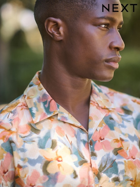 Multi 100% Cotton Watercolour Printed Floral Short Sleeve Shirt (AU0157) | R$ 335