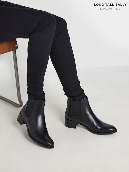 Long Tall Sally Black Chelsea Ankle Block Heel Leather Boots (AU0190) | R$ 790