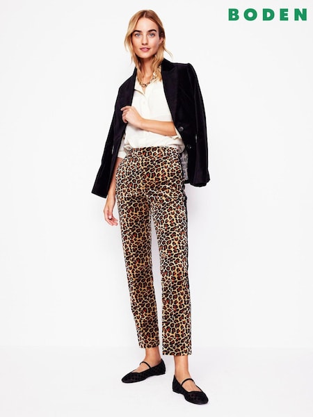 Boden Brown Kew Velvet Trousers (AU1259) | €92