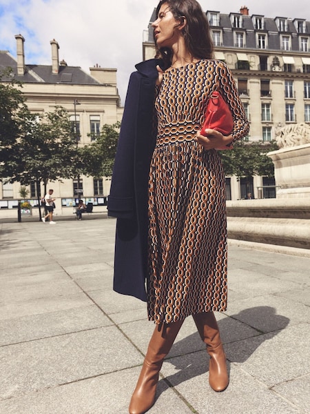 Boden Brown Thea Long Sleeve Jersey Dress (AU1478) | €57