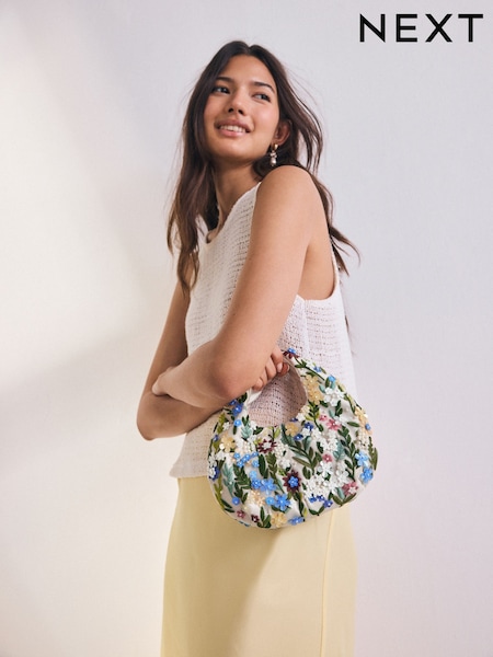 أبيض زهور - Embroidered Hand Held Bag (AU1750) | ‏189 د.إ.‏