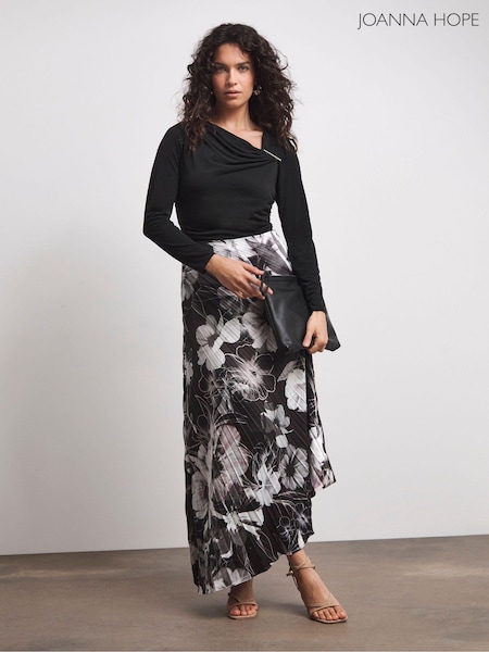Joanna Hope Asymmetrical Pleated Black Skirt (AU1951) | € 51