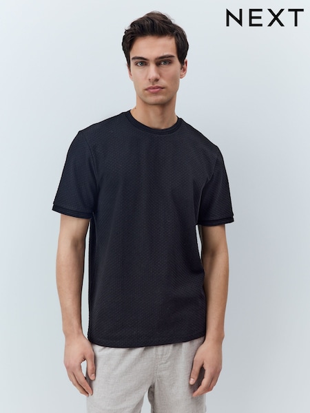 Black Regular Fit Textured T-Shirt (AU5651) | €20