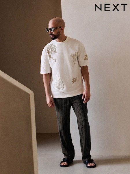 Ecru Texture Placement Floral Print T-Shirt (AU5946) | R$ 230