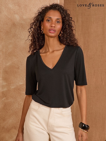 Negru - Tricou premium Jerseu cu guler în V Love & Roses (AU8397) | 164 LEI