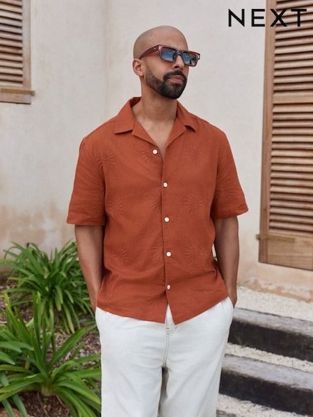Rust Brown - Sun Embroidered Short Sleeve Shirt (AU9721) | R$ 365
