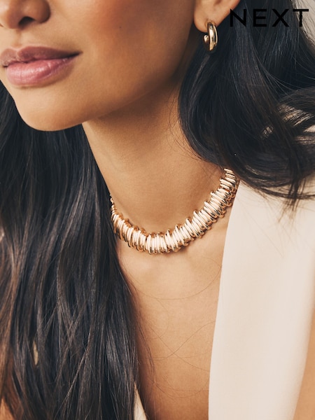 Gold Tone Ridged Collar Necklace (AV2361) | €23