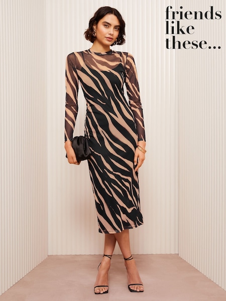 Friends Like These Brown Petite Long Sleeve Mesh Midi Dress (AV4961) | R$ 415