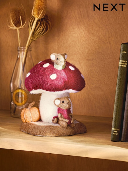 Burgundy Red Autumn Mushroom House Felt Ornament (AV4996) | R$ 215