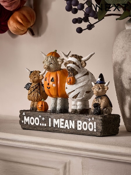 Natural Happy Halloween Hamish the Higland Cow Family Ornament (AV5014) | R$ 215