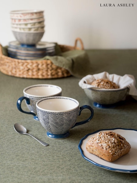 Laura Ashley Set of 2 Blue Edwin Large Mugs (AV5699) | €35