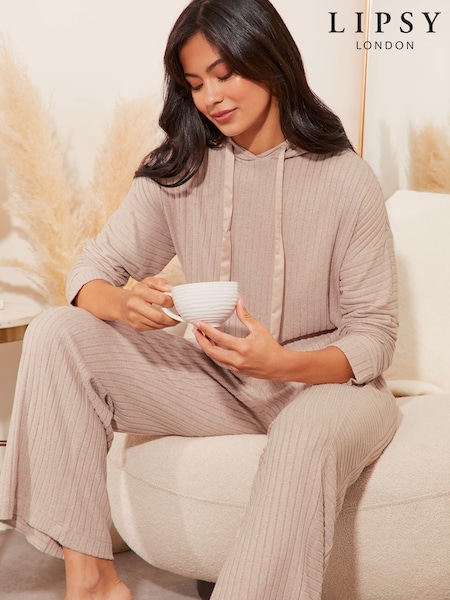 Lipsy Camel Petite Super Soft Lounge Wide Leg Joggers (AV6270) | R$ 255