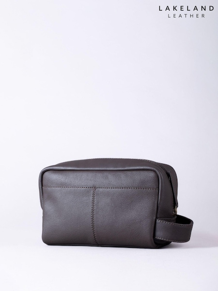 Lakeland Leather Brown Shoregill Wash Bag (AV6634) | ₪176
