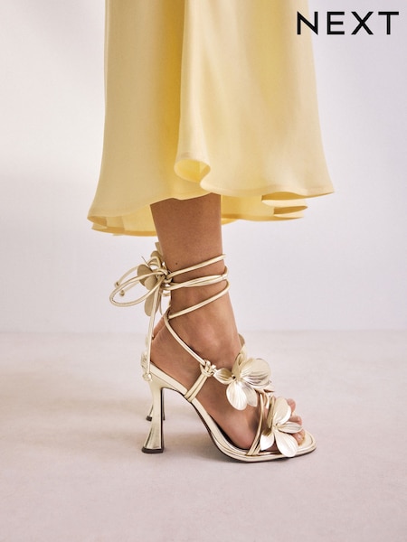 זהב - Forever Comfort® Round Toe Flower Detail Wrap Sandals (AV7902) | ‏150‏₪