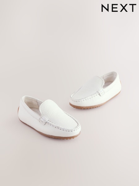 White Leather Loafers Shoes (AV8913) | 129 QAR - 139 QAR