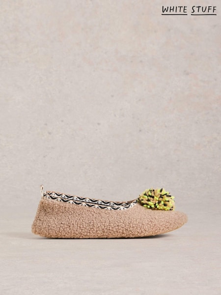 White Stuff Natural Pom Ballet Slippers (AW0786) | R$ 275