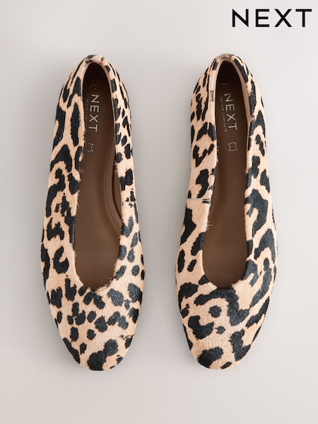 Leopard Standard/Wide Fit Forever Comfort® Leather Round Toe Ballerinas (AW1565) | €73