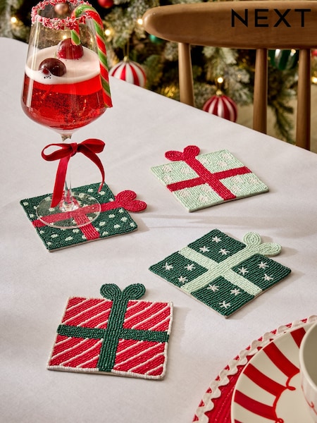 Set of 4 Green Christmas Present Beaded Coasters (AW2221) | AED74