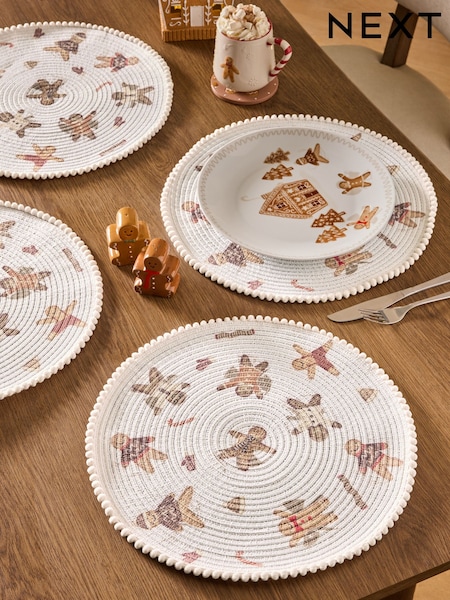 Set of 4 Natural Christmas Gingerbread Printed Pom Placemats (AW2231) | AED69