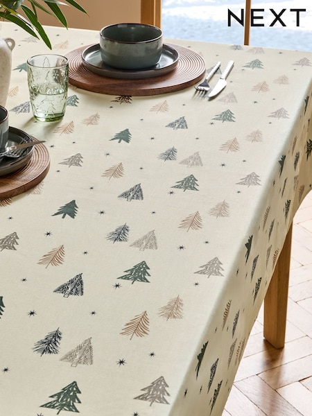 Christmas Tree Wipe Clean Tablecloth (AW2246) | ‏111 د.إ.‏ - ‏ 148‏ د.إ.