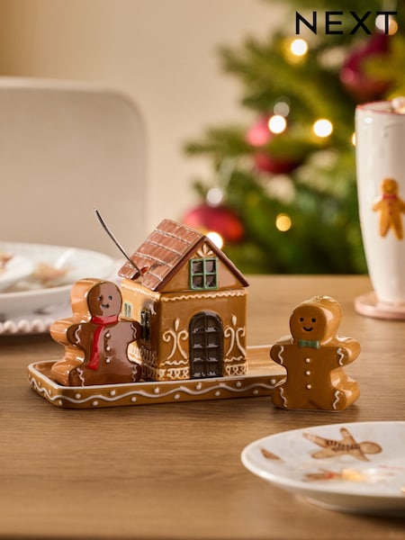 Brown Christmas Gingerbread Centrepiece with Salt and Pepper Shakers and Condiment Pot (AW2335) | €22