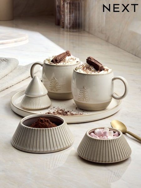 Natural Cosy Christmas Tree Hot Chocolate Station Two Mugs Two Condiment Pots and Ceramic Tray Set (AW2367) | €39