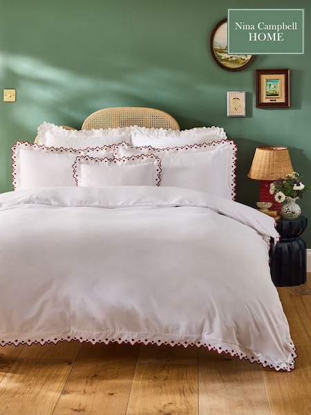 Nina Campbell Red Jester Scallop Spot 200 Thread Count Duvet Cover and Pillowcase Set (AW2510) | €111 - €163