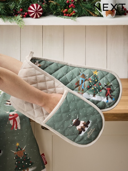 Green Christmas Hamish Double Oven Gloves (AW2531) | R$ 120