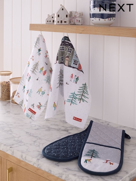 Set of 3 Navy Christmas Scene Tea Towels (AW2534) | €22
