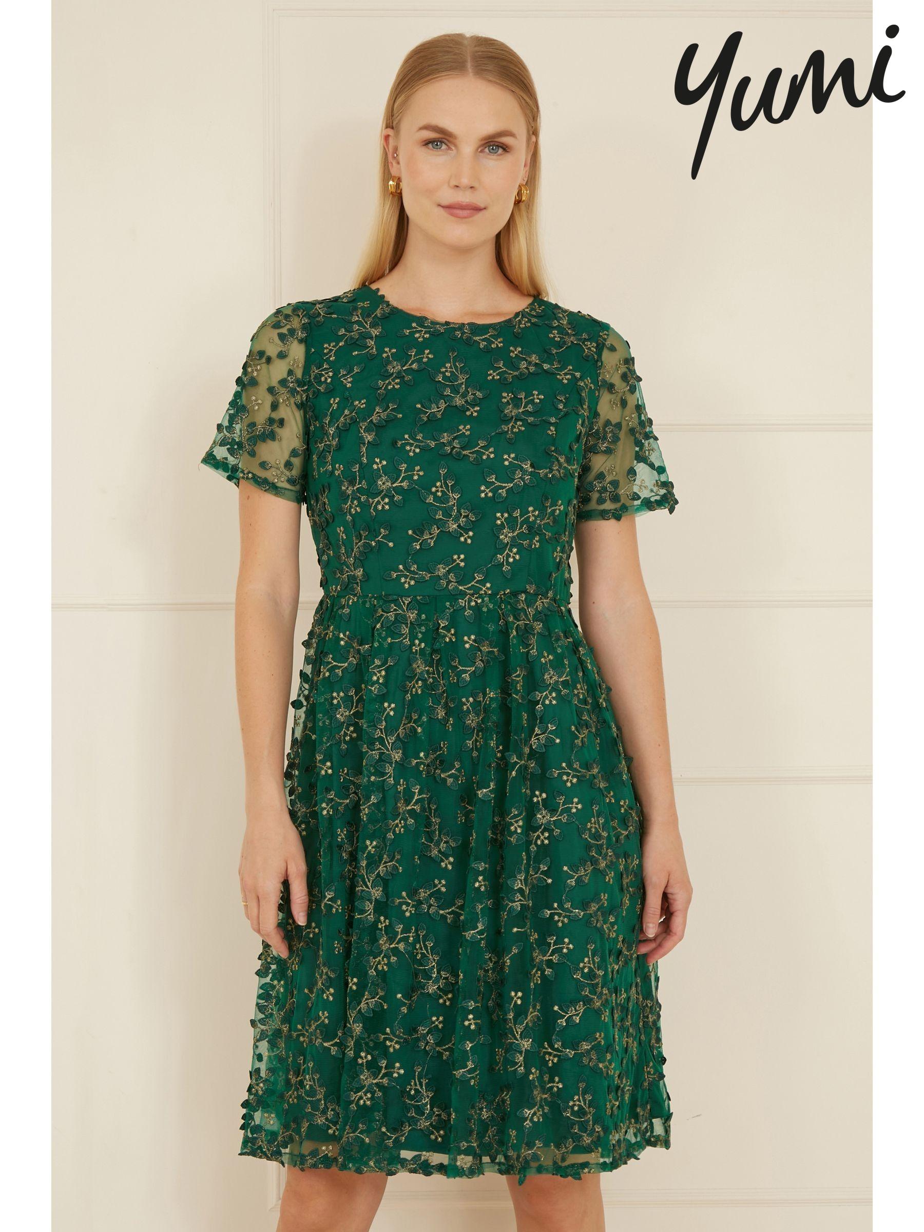 Yumi curves dresses hot sale