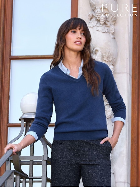 Pure Collection Cashmere V-Neck Jumper (AW5263) | €179