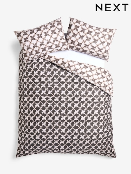 Brushed Duvet Cover and Pillowcase Set (AW5411) | 37 € - 71 €