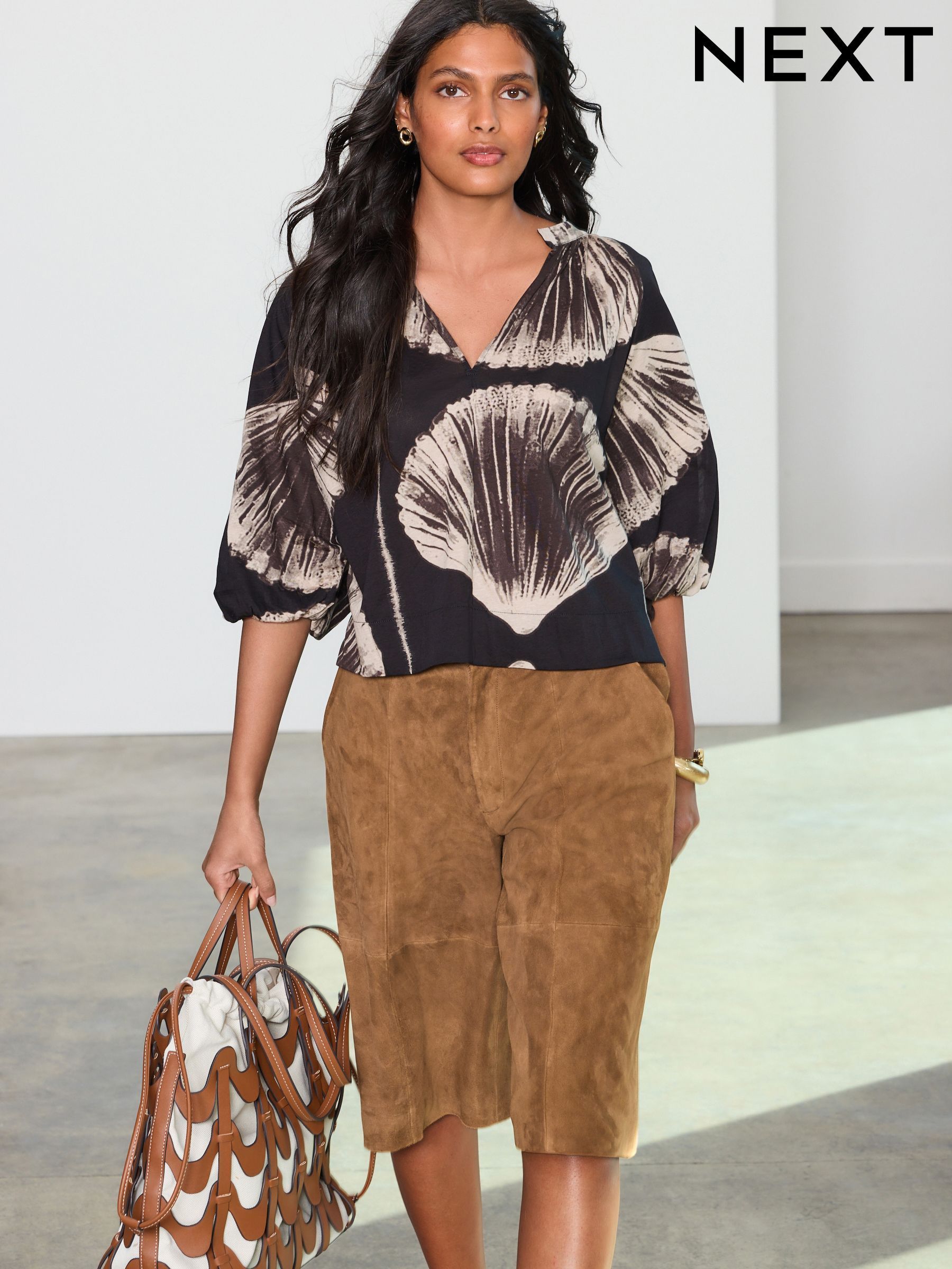 新品◯NEAU◯volume sleeve blouse (dark navy) Volume-Sleeve Blouse | Banana Republic Factory