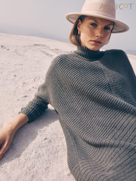 Apricot Green Chevron High Low Mock Neck Jumper (AW7069) | €44