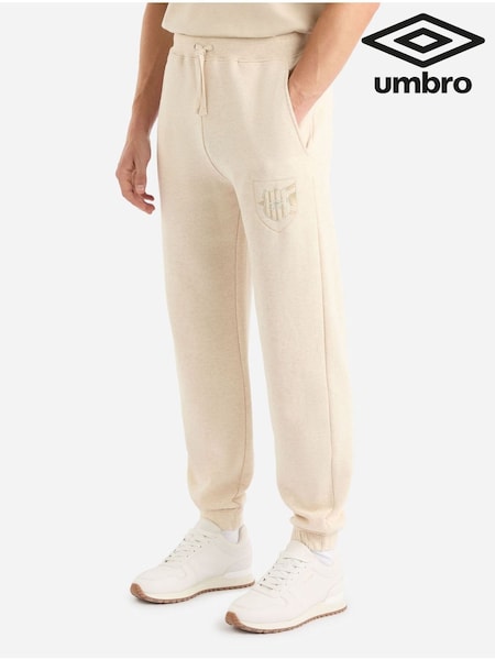 Umbro Cream Crest Joggers (AW7267) | €73