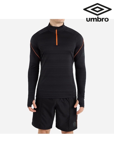Umbro Black Pro Training Quarter Zip Top (AW7379) | €57