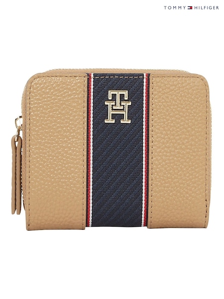Tommy Hilfiger Natural Large Zip Wallet (AW8480) | R$ 590