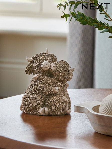Natural Hamish The Highland Cow Hugging Ornament (AW8792) | €17