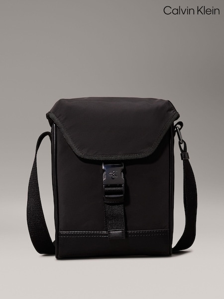 Calvin Klein Flap Reporter Bag (AW9119) | €99
