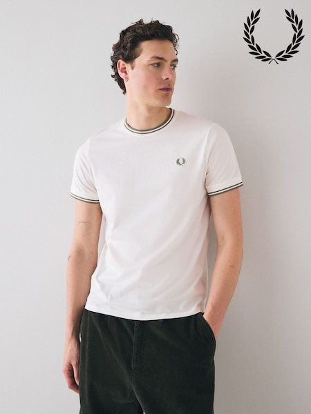 Fred Perry Twin Tipped Logo T-Shirt (AW9345) | 333 QAR