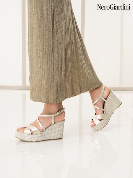 NeroGiardini Gold Leather Woven Wedge Sandals (AY0513) | €184