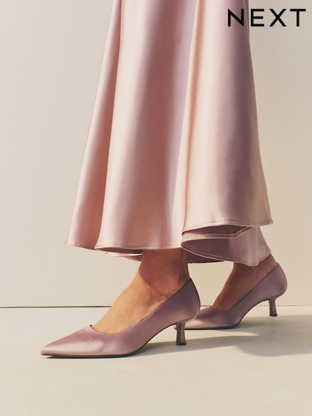 Dusky Pink Forever Comfort® Point Toe Bridesmaid Kitten Heel Courts (AY0823) | R$ 365