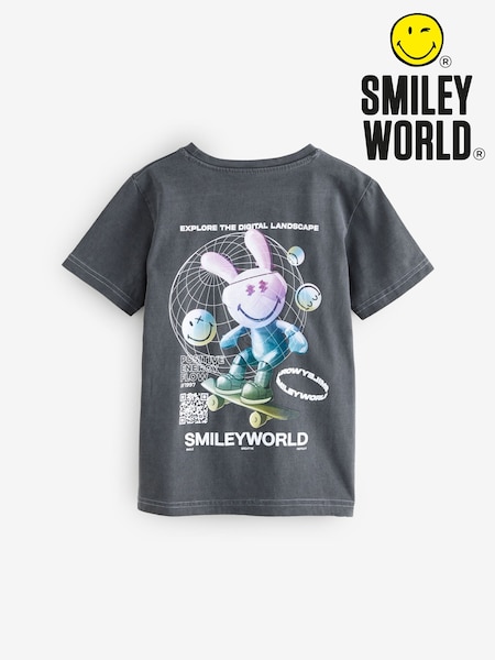 Model negru prespălat - Tricou grafic relaxat pentru băieți SMILEYWORLD® din 100% bumbac (AY1408) | 104 LEI - 119 LEI