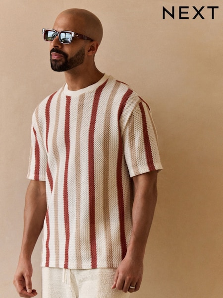 Red/White Textured Vertical Stripe T-Shirt (AY1513) | €33