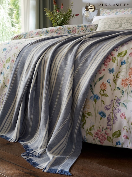 Laura Ashley Seaspray Ardley Throw (AY1773) | €50